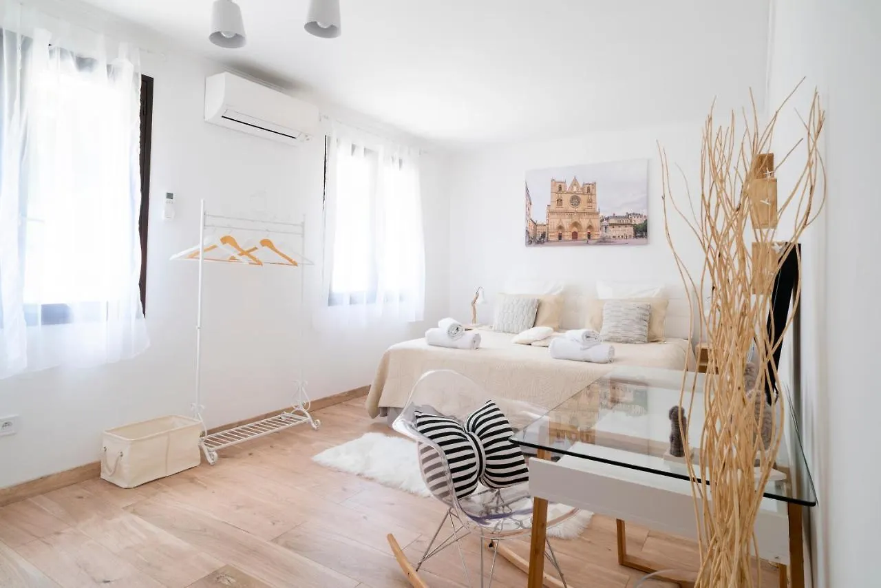 Lyon Mon Amour B&B