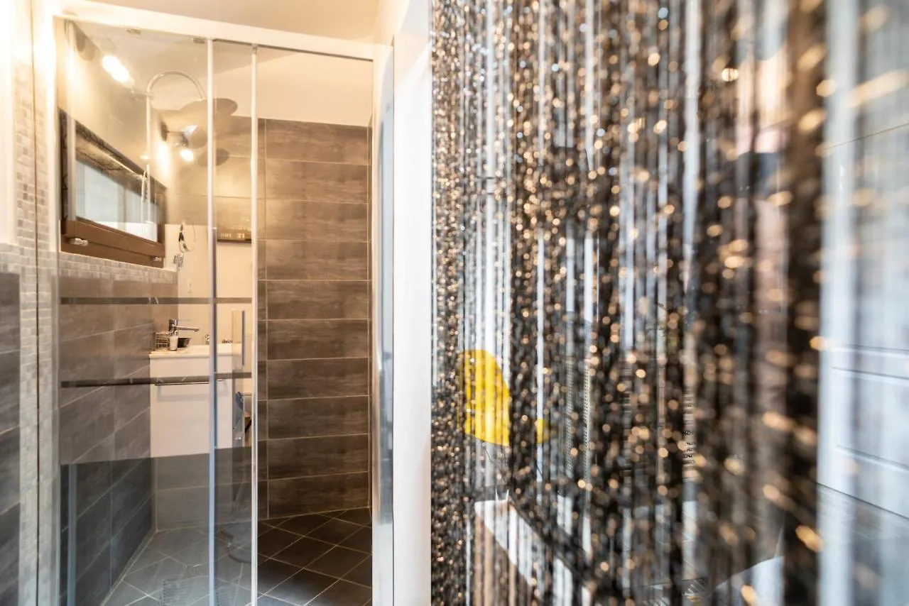 Lyon Mon Amour B&B 0*,  France